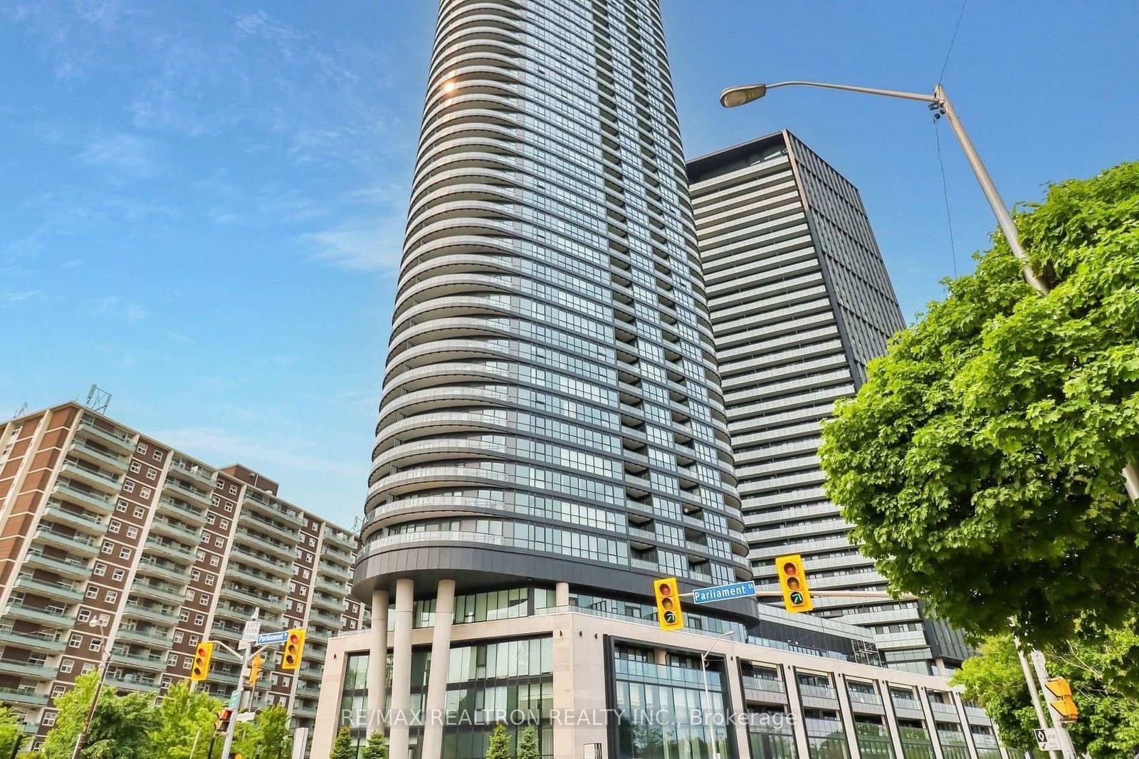 #1117 - 585 Bloor Street E