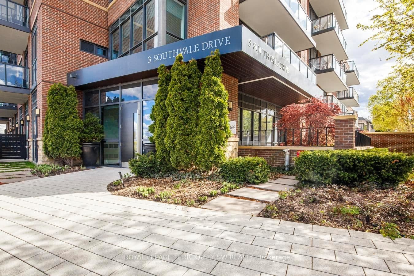 #605 - 3 Southvale Drive