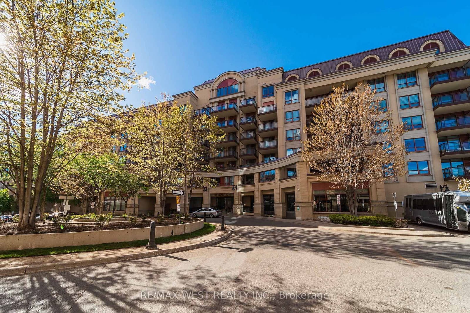 #524 - 27 Rean Drive