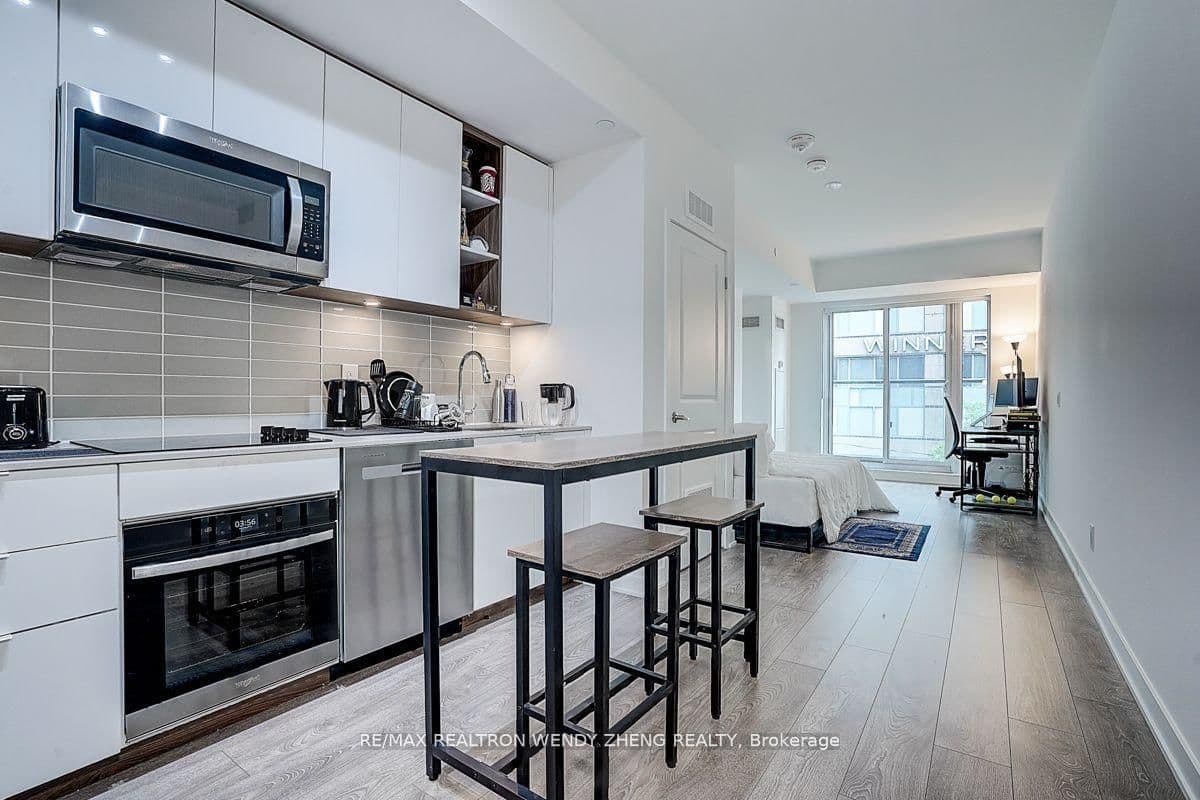 543 Richmond Street W, Unit 307 thumbnail 13