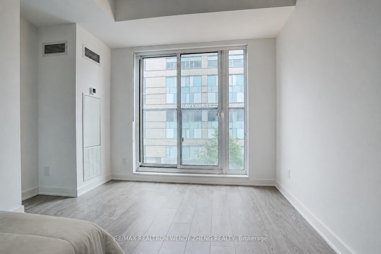543 Richmond Street W, Unit 307 thumbnail 14