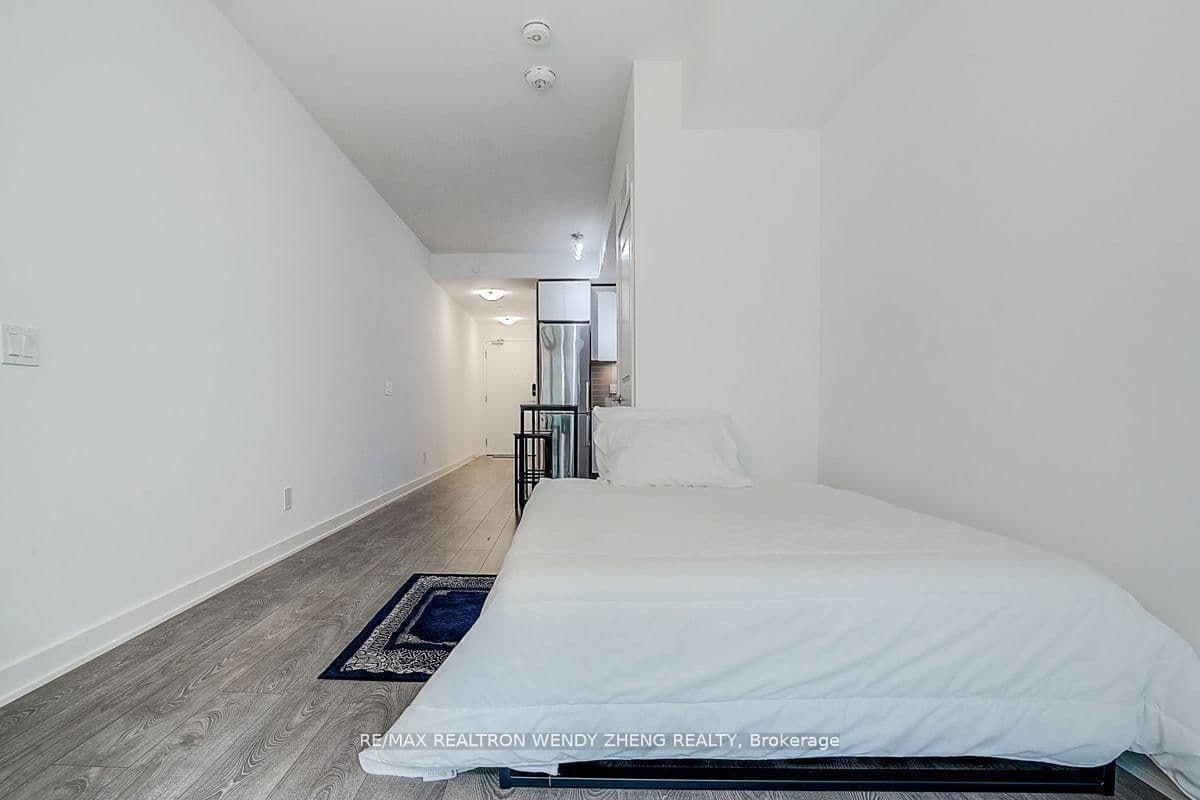 543 Richmond Street W, Unit 307 thumbnail 23