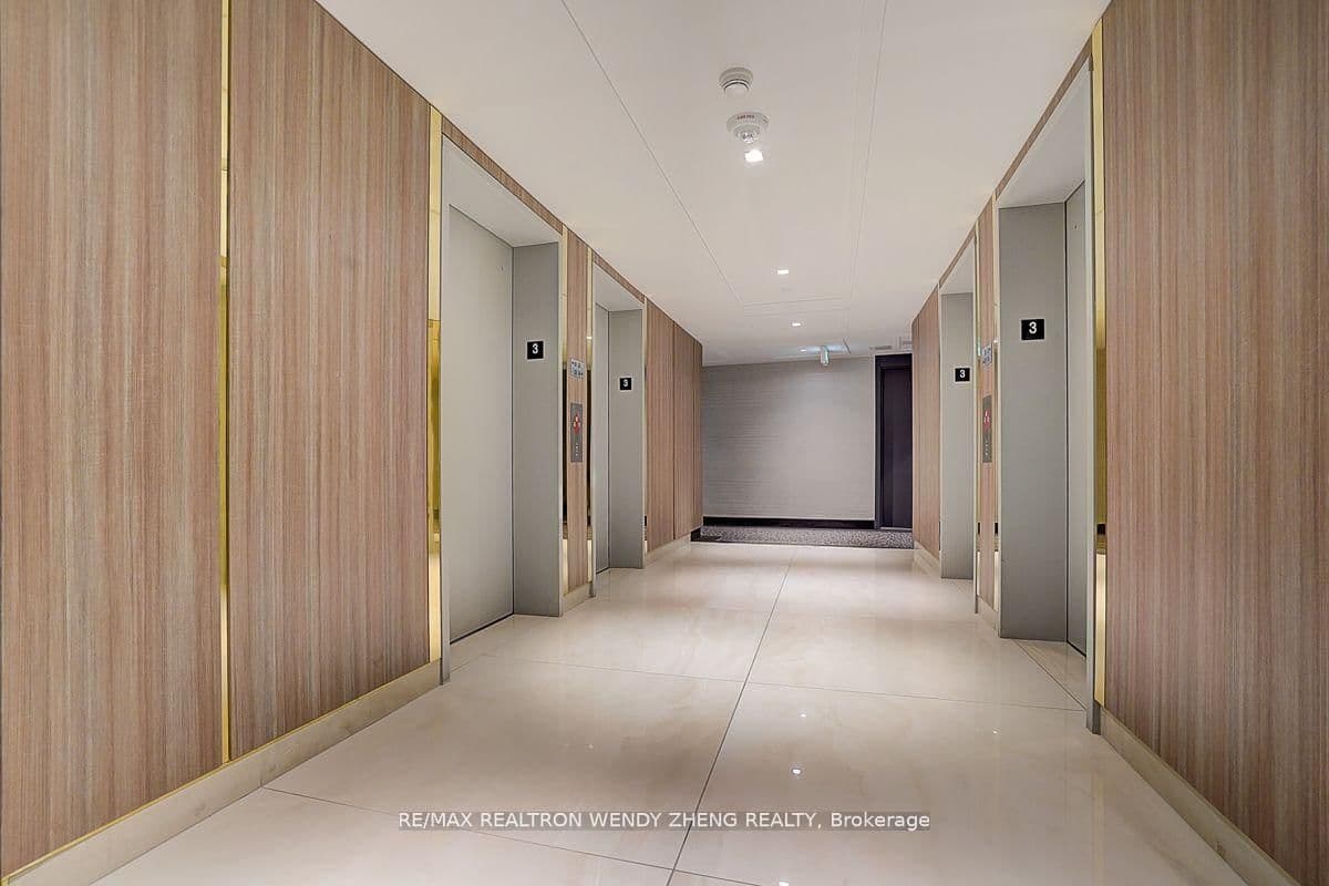 543 Richmond Street W, Unit 307 thumbnail 3