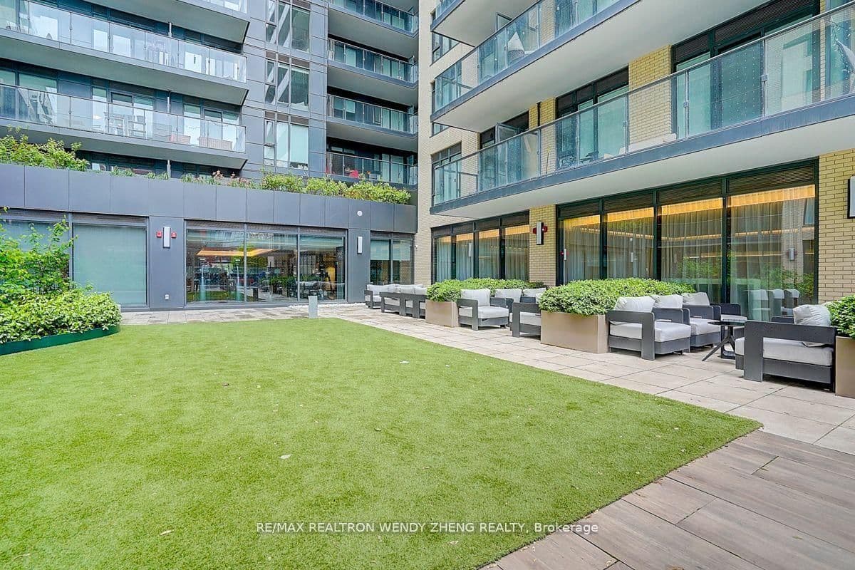 543 Richmond Street W, Unit 307 thumbnail 32