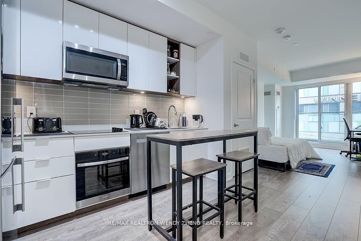 543 Richmond Street W, Unit 307 thumbnail 9