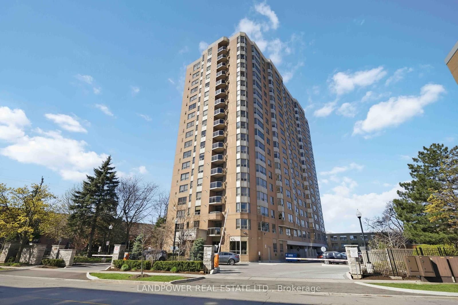 265 Ridley Boulevard, Unit 801 thumbnail 3