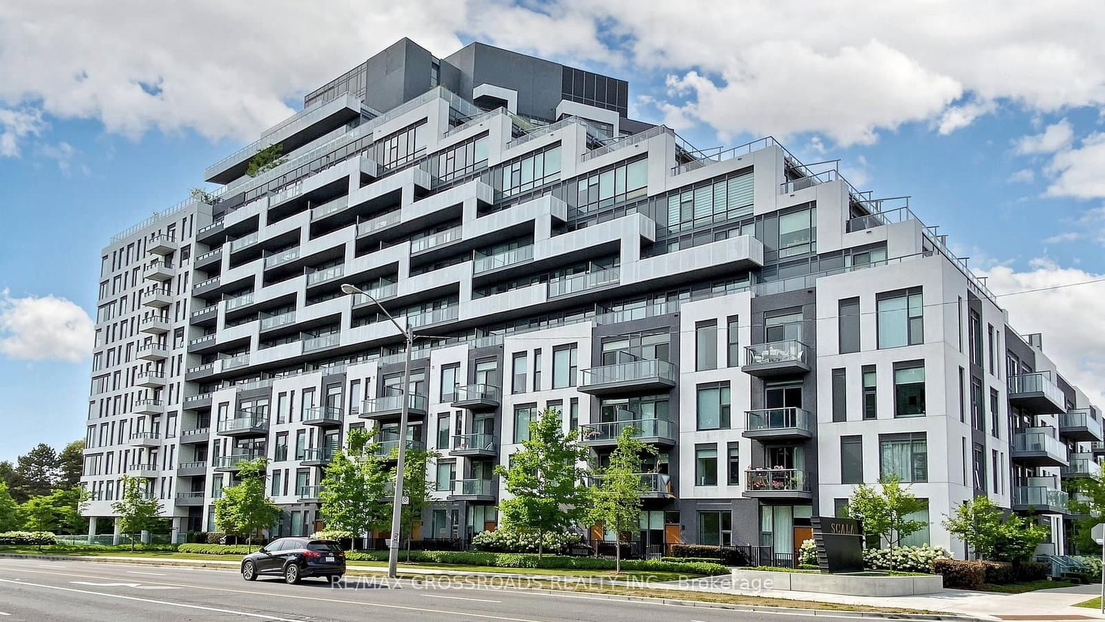 #534 - 25 Adra Grado Way
