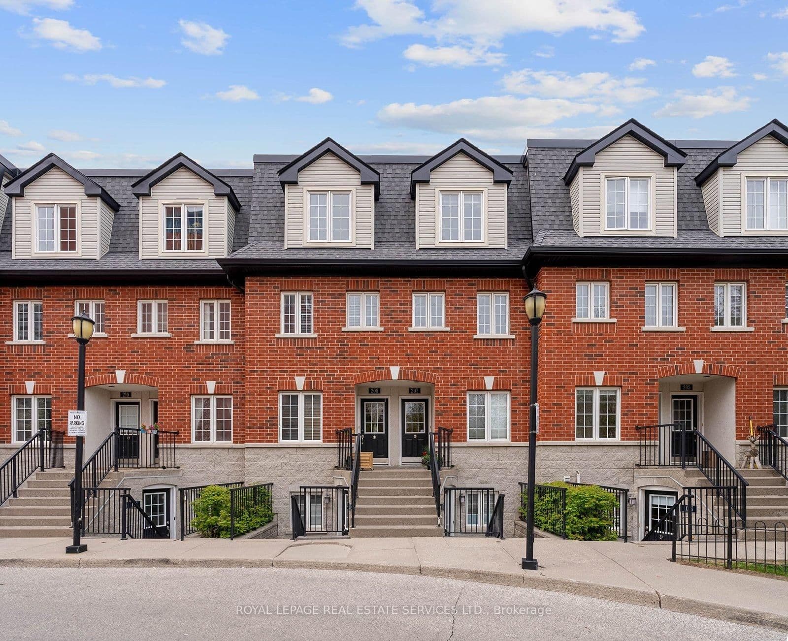 #207 - 262 St Helens Avenue