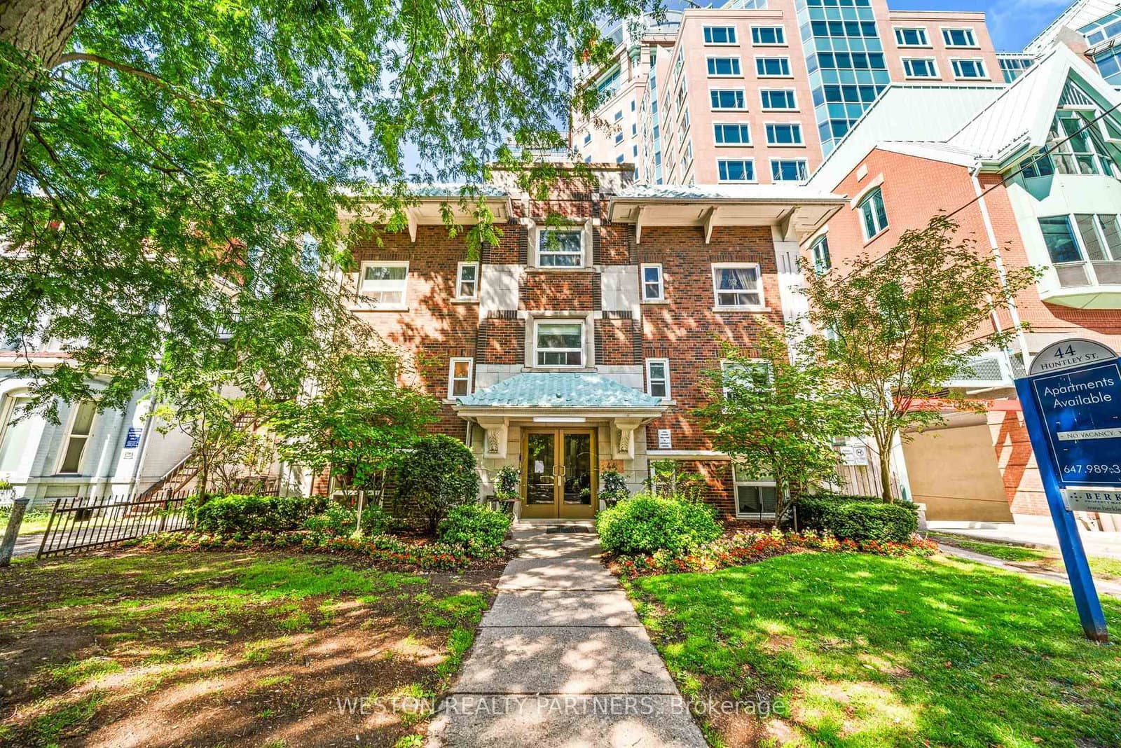 #203 - 44 Huntley Street