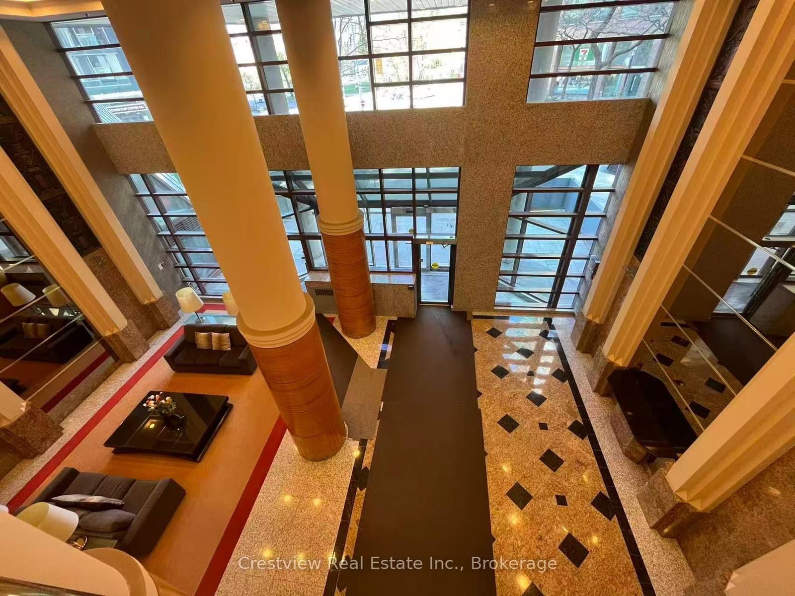 #2106 - 1001 Bay Street