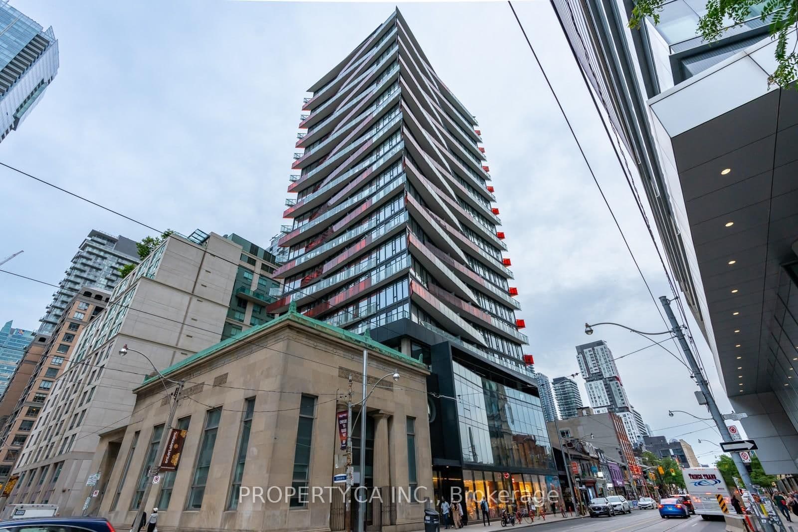 #1616 - 215 Queen Street W