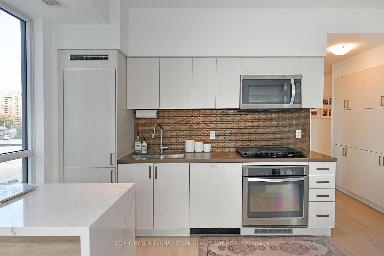 #326 - 501 St Clair Avenue W