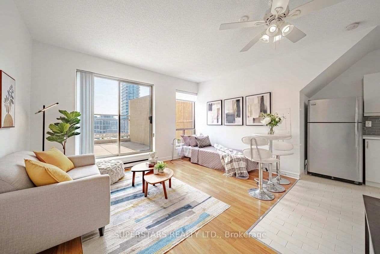 #PH16 - 65 Scadding Avenue