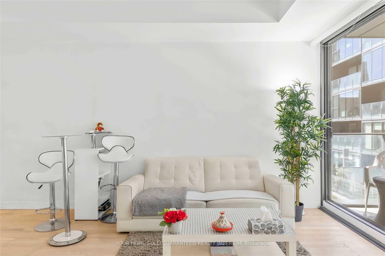 38 Stewart Street, Unit 405 thumbnail 9