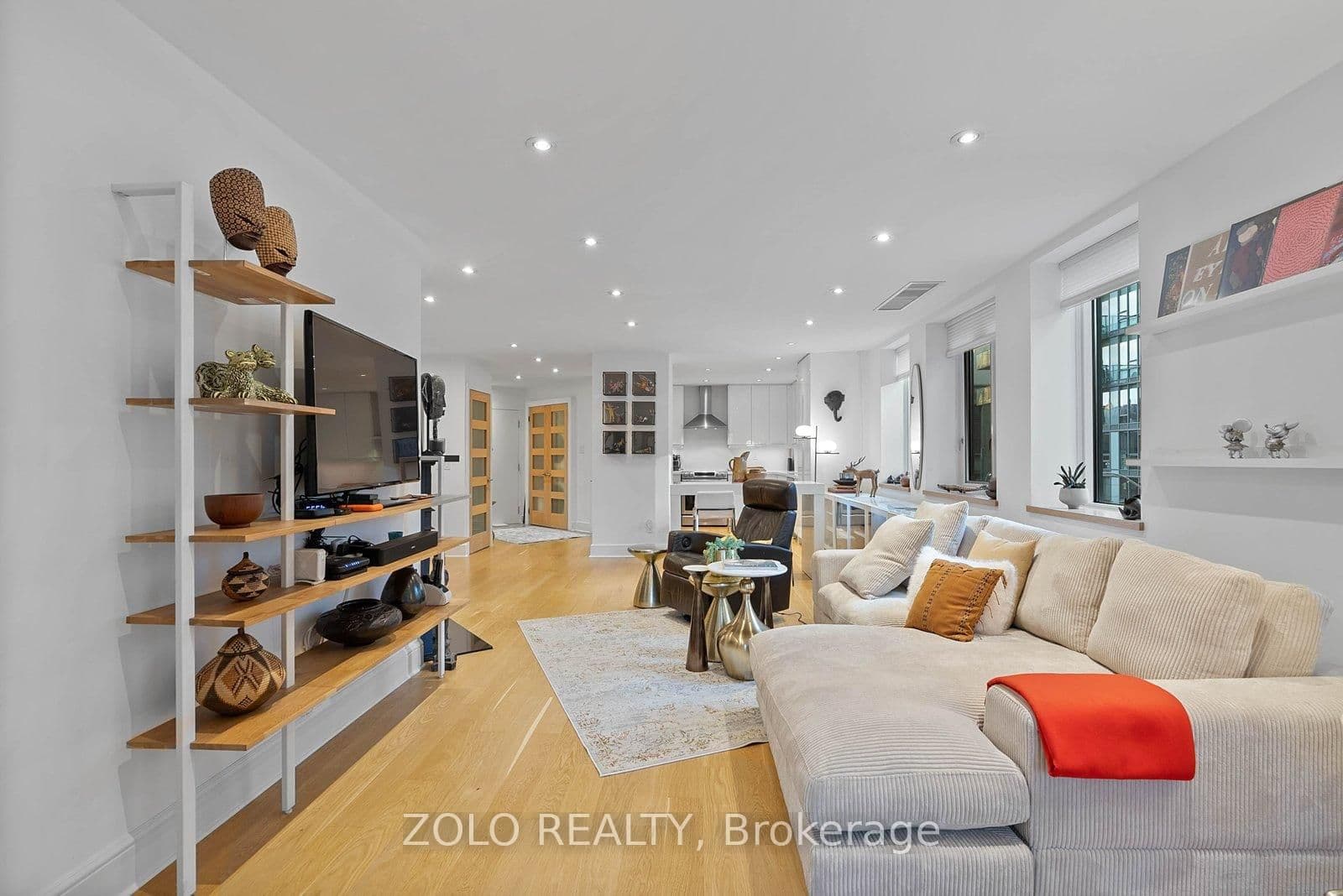 55 Lombard Street, Unit 302 thumbnail 16