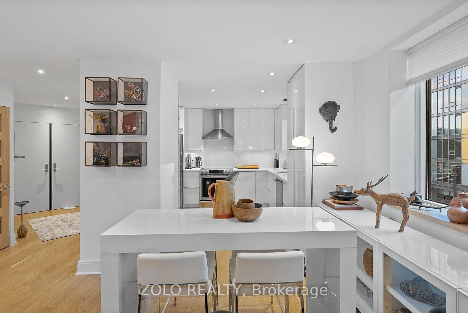 55 Lombard Street, Unit 302 thumbnail 9