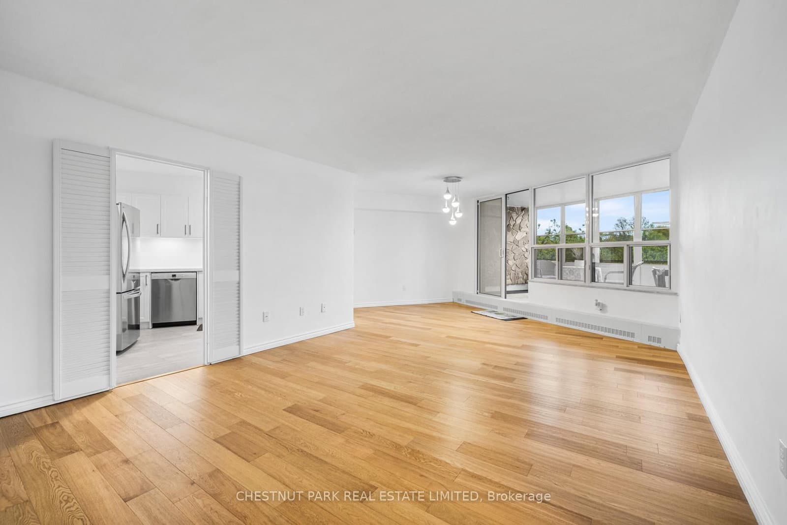 60 Pavane Linkway, Unit 206 thumbnail 2