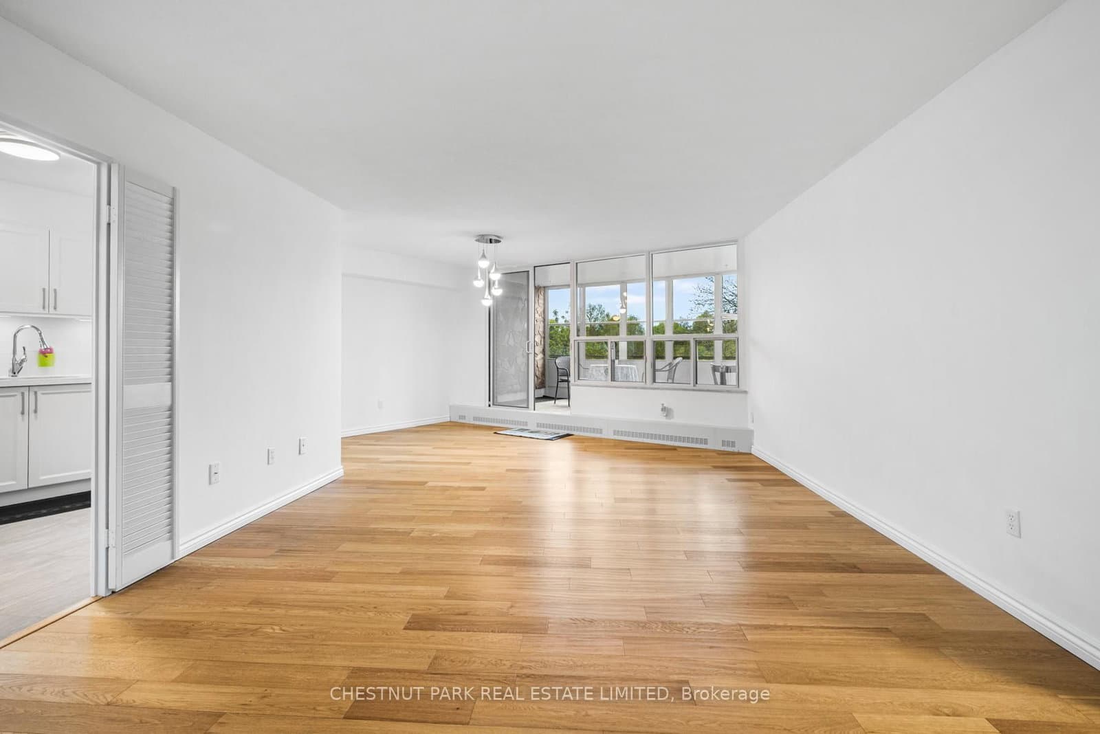 60 Pavane Linkway, Unit 206 thumbnail 7
