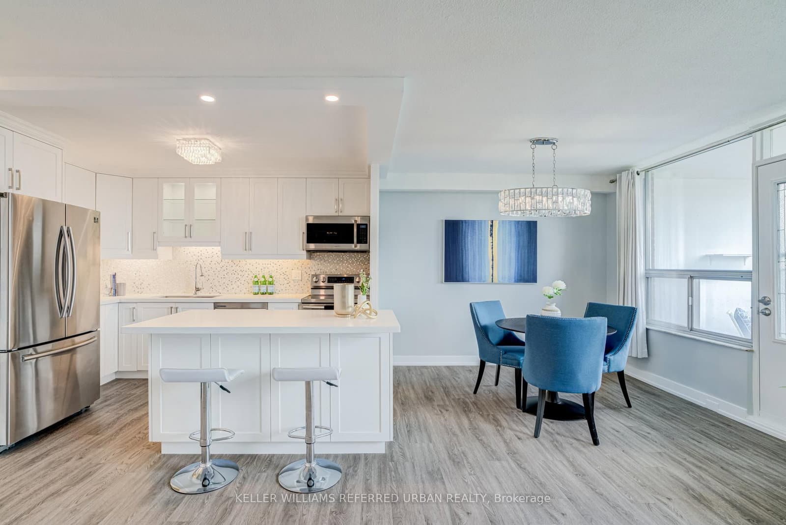 #1417 - 10 Edgecliff Golfway