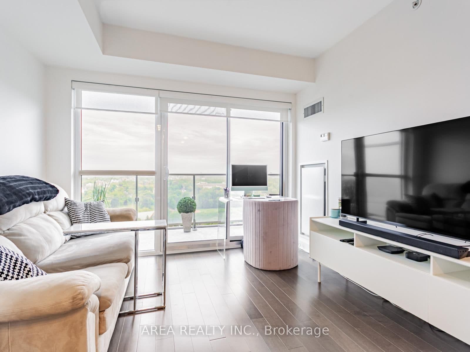 #2009 - 58 Orchard View Boulevard
