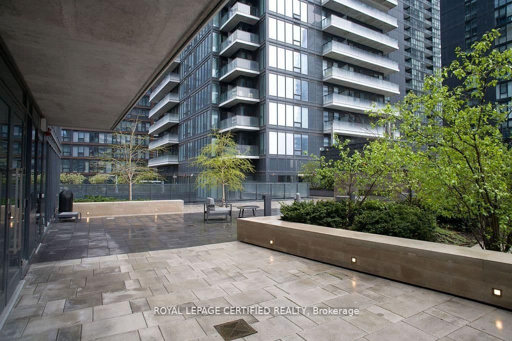 125 Blue Jays Way, Unit 1905 thumbnail 25