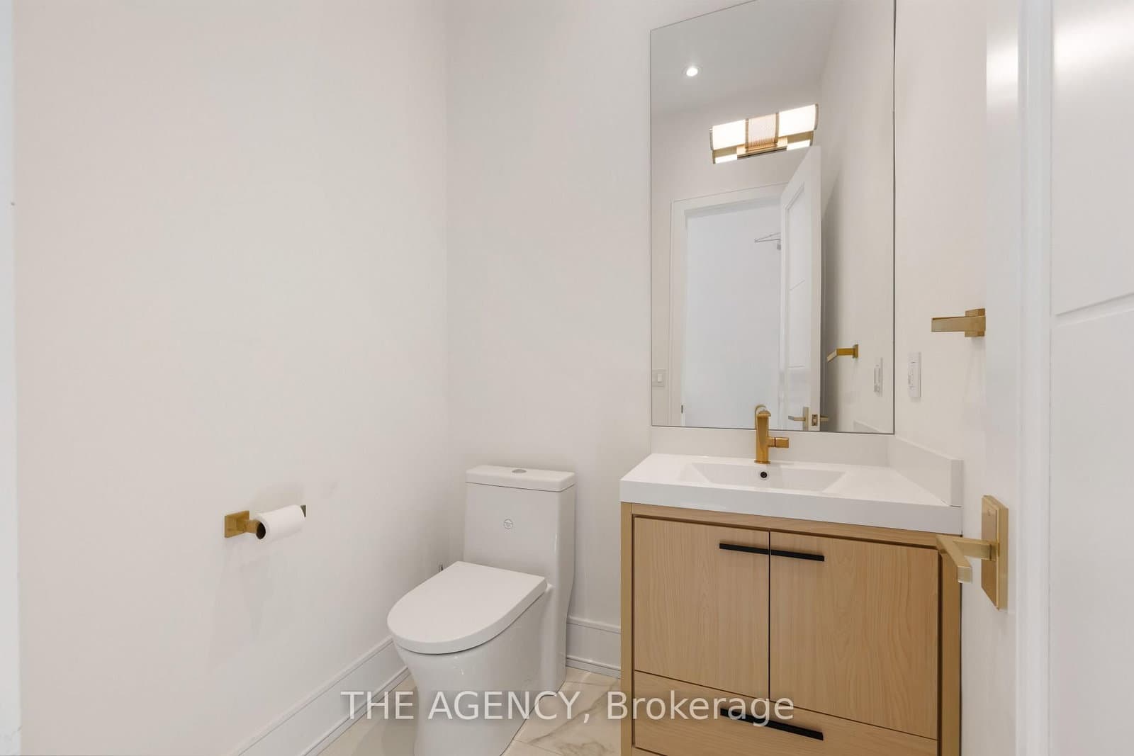 1202 Avenue Road thumbnail 17