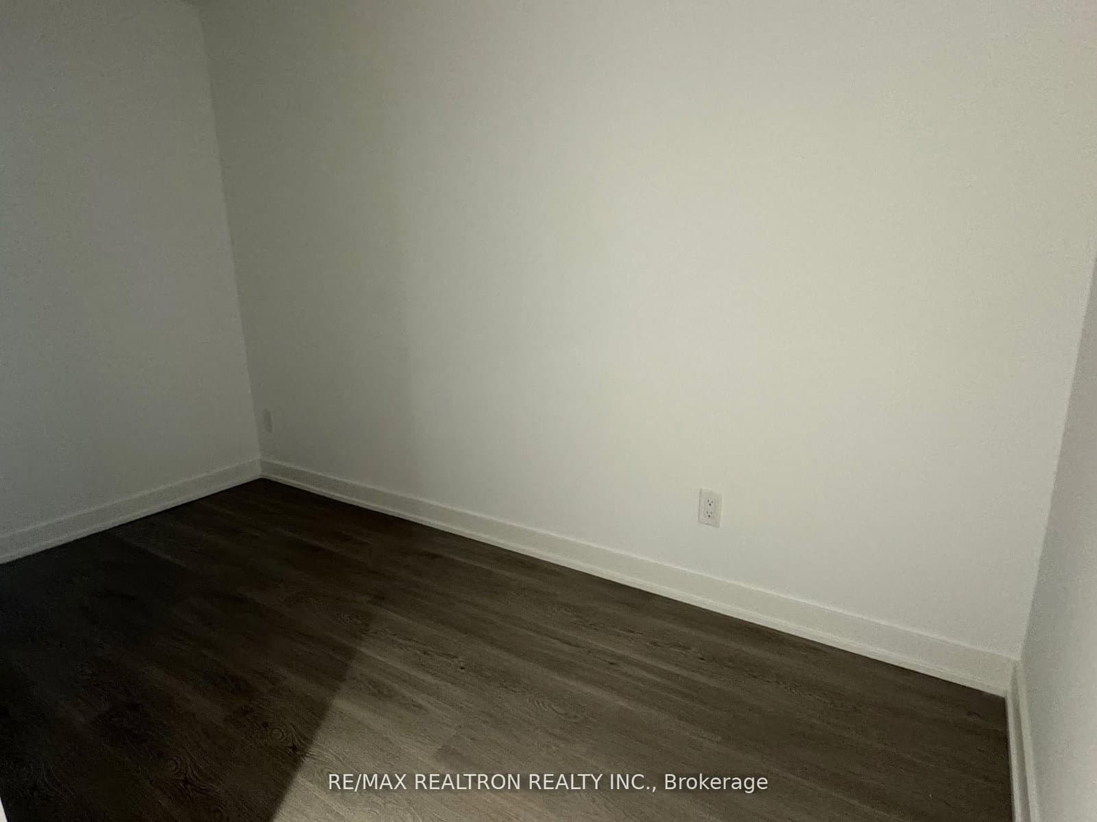 8 Wellesley Street W, Unit 806 thumbnail 19