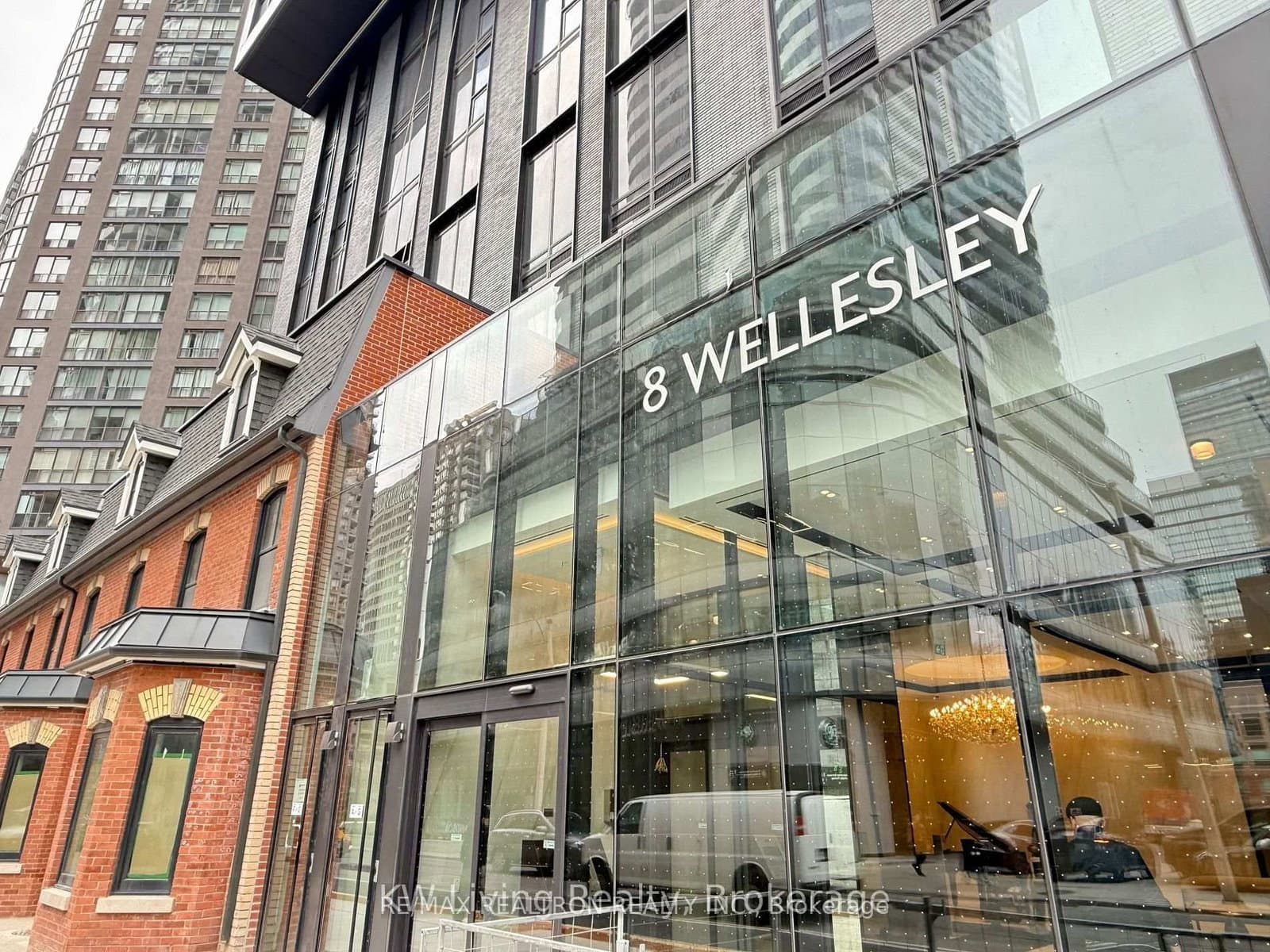 8 Wellesley Street W, Unit 806 thumbnail 2