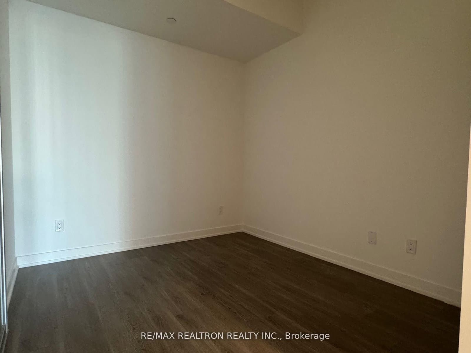 8 Wellesley Street W, Unit 806 thumbnail 20