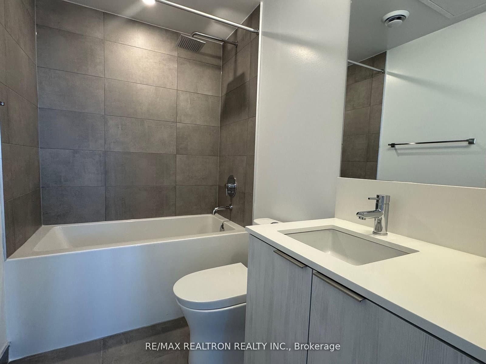 8 Wellesley Street W, Unit 806 thumbnail 21