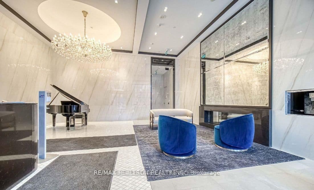 8 Wellesley Street W, Unit 806 thumbnail 6