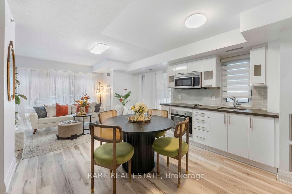 #E112 - 555 WILSON Avenue