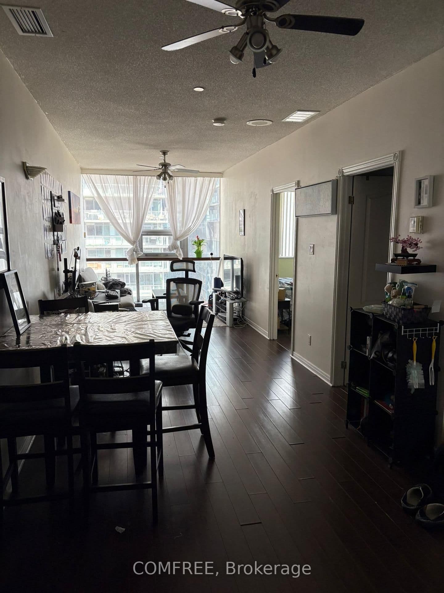 393 King Street W, Unit 807 thumbnail 13