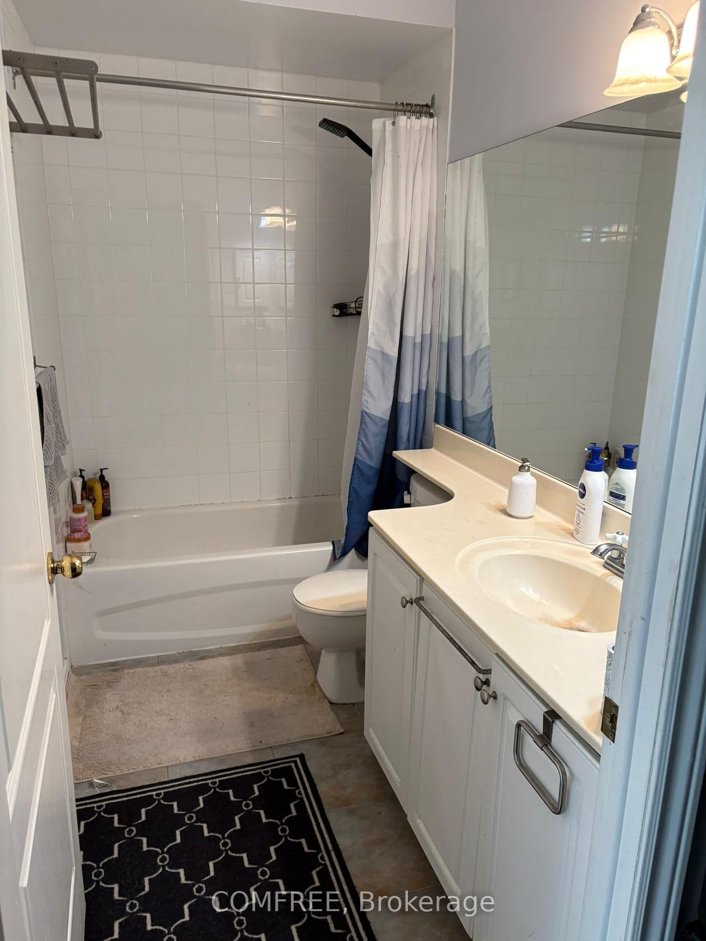 393 King Street W, Unit 807 thumbnail 15