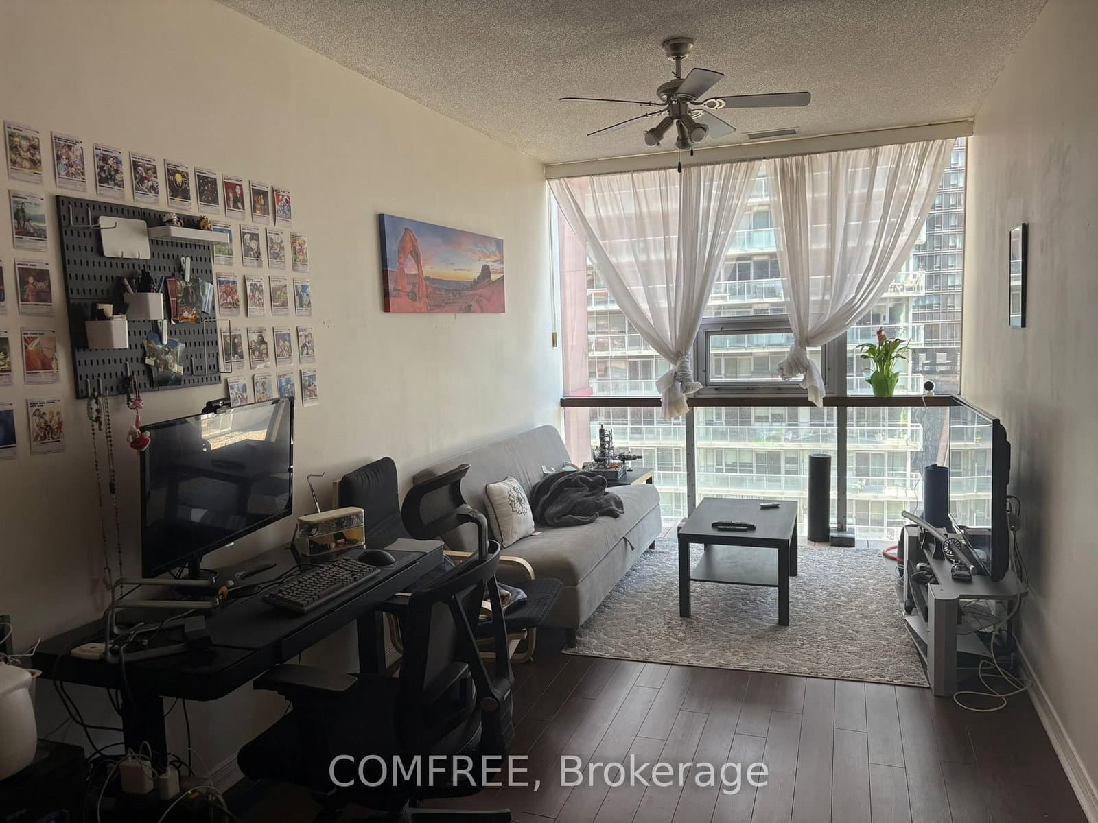393 King Street W, Unit 807 thumbnail 18