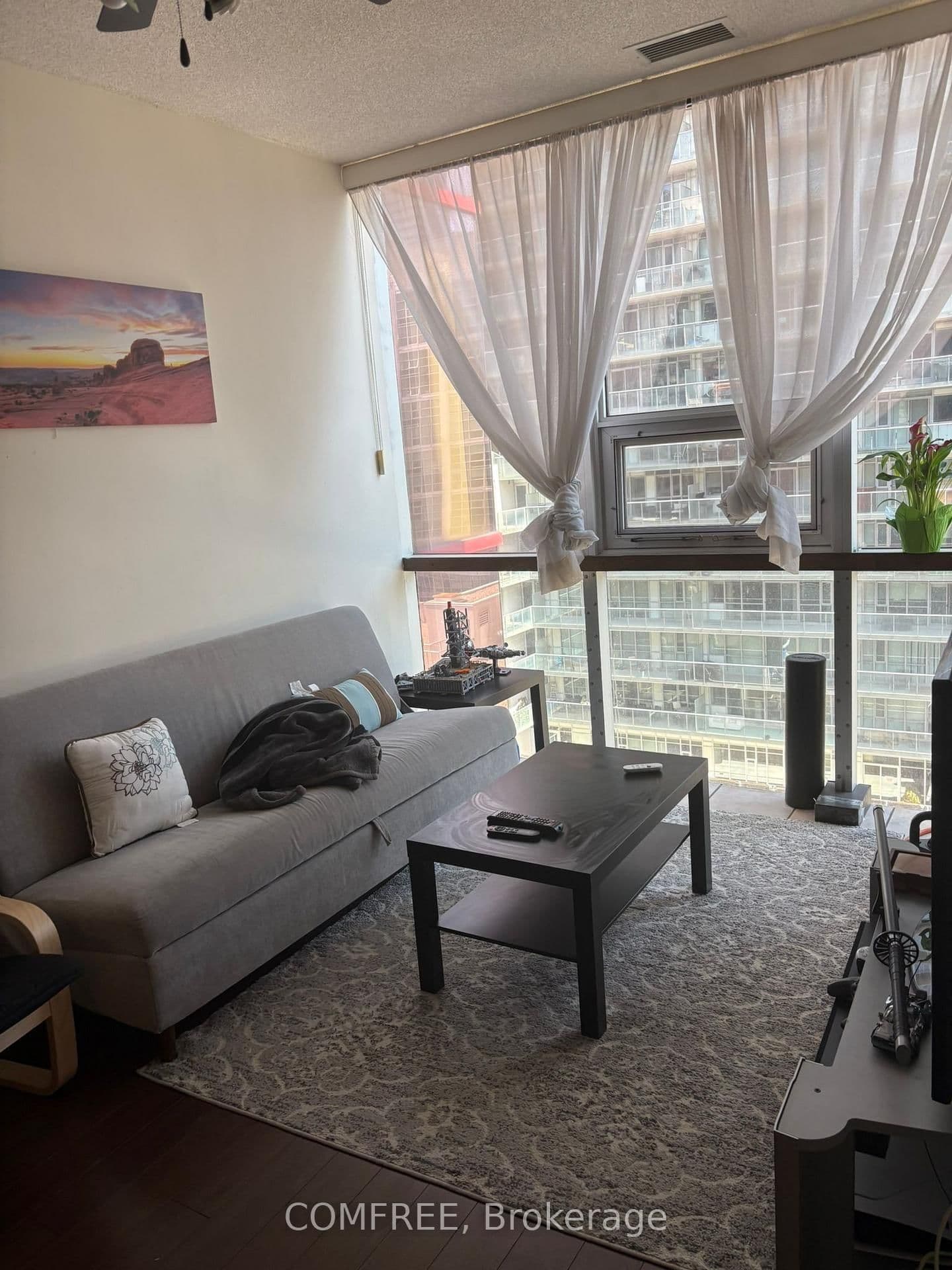 393 King Street W, Unit 807 thumbnail 22