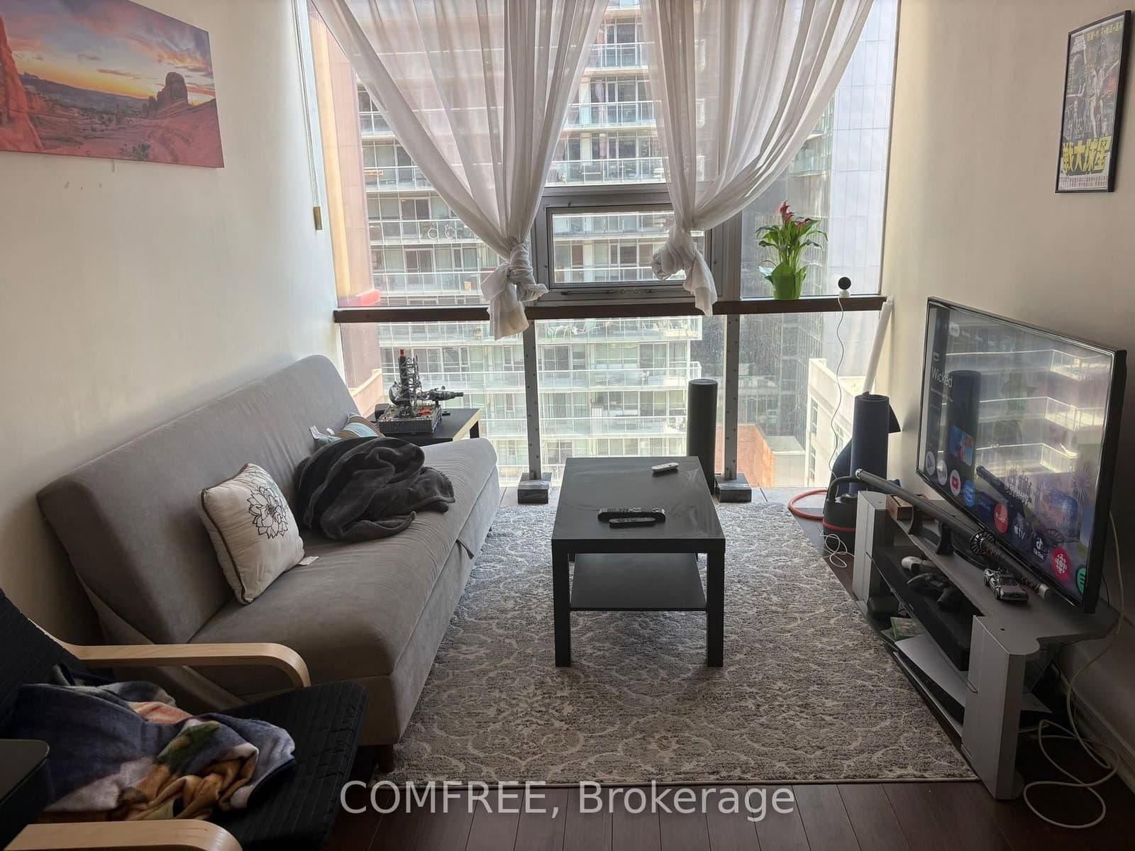 393 King Street W, Unit 807 thumbnail 23
