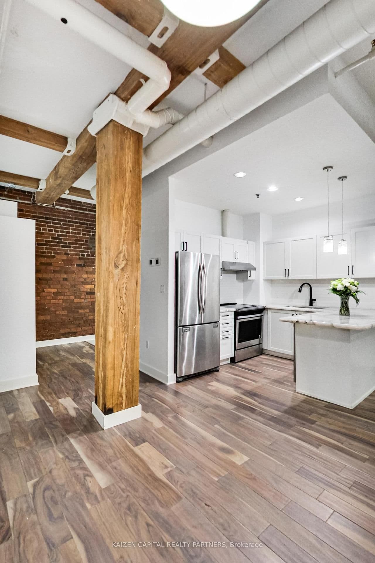 90 Sherbourne Street, Unit 103 thumbnail 2