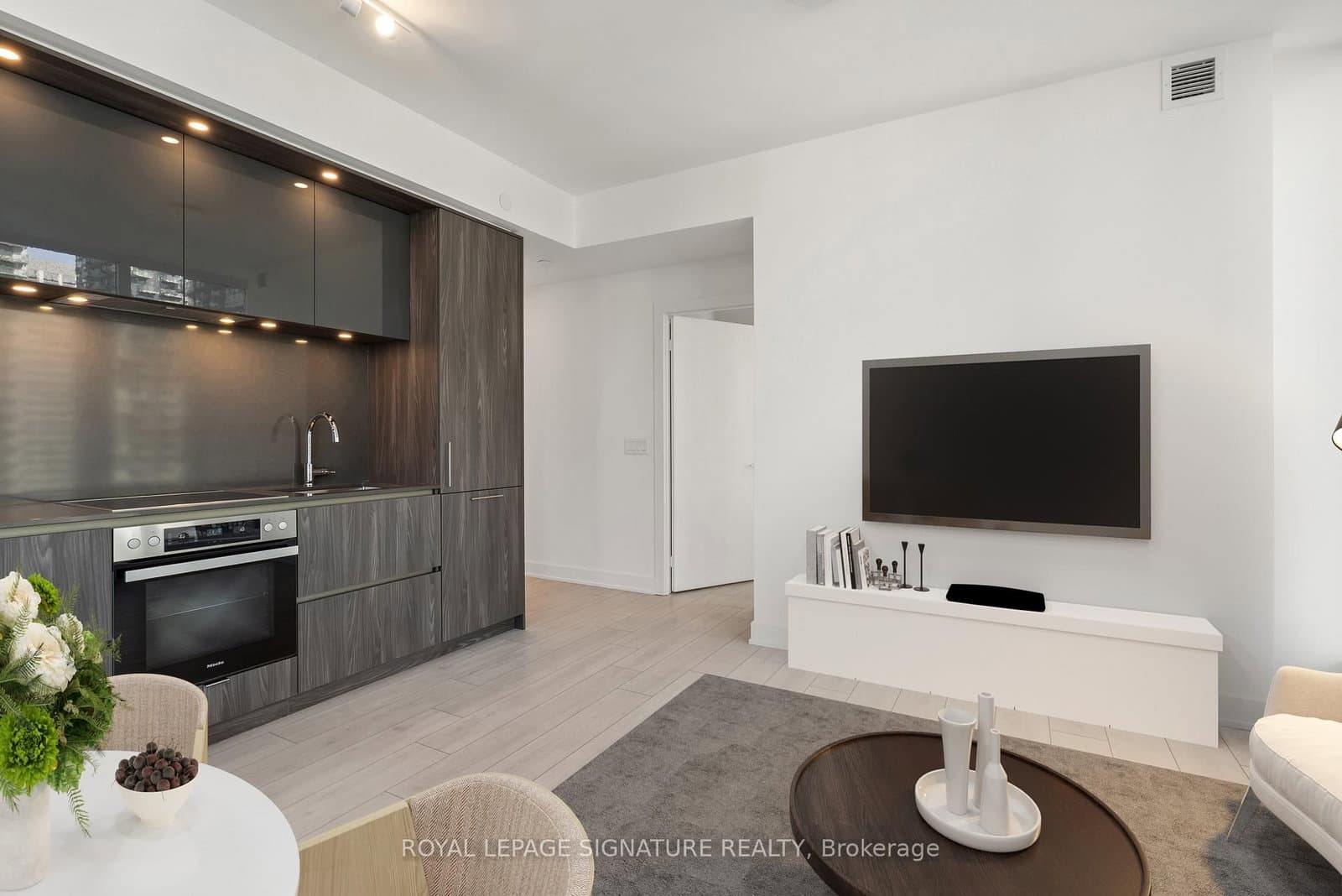 #2514 - 35 Mercer Street