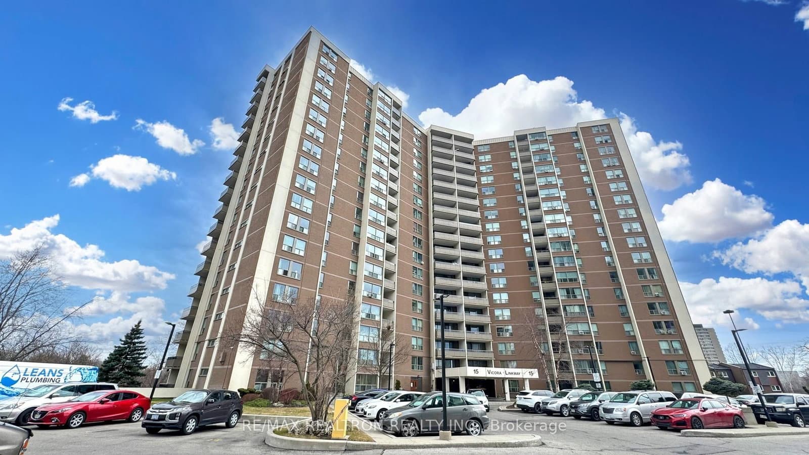 15 Vicora Linkway, Unit 903 - Image 1