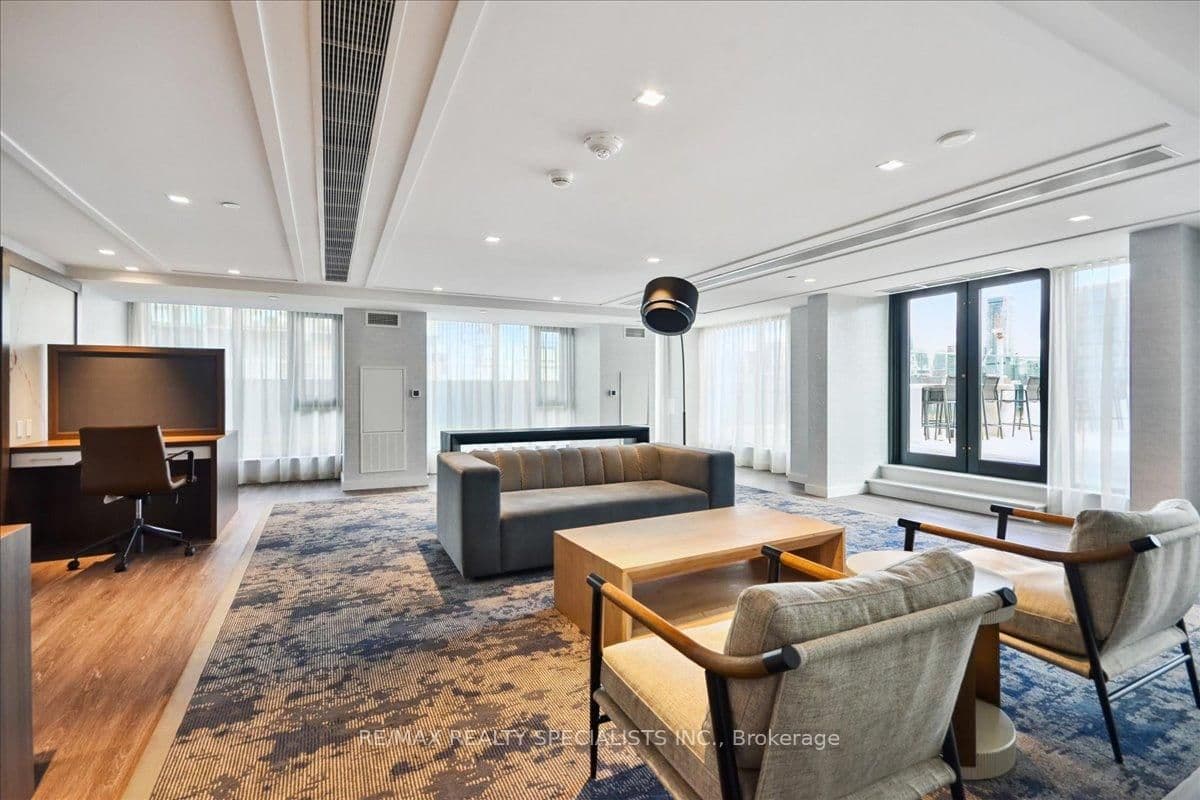 543 Richmond Street W, Unit 502 thumbnail 24