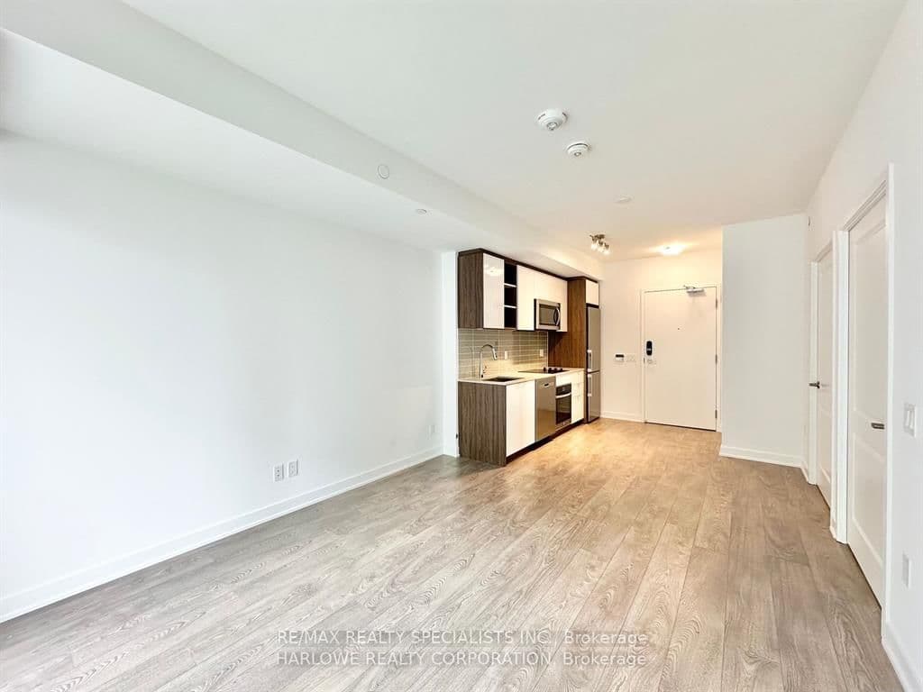 543 Richmond Street W, Unit 502 thumbnail 32