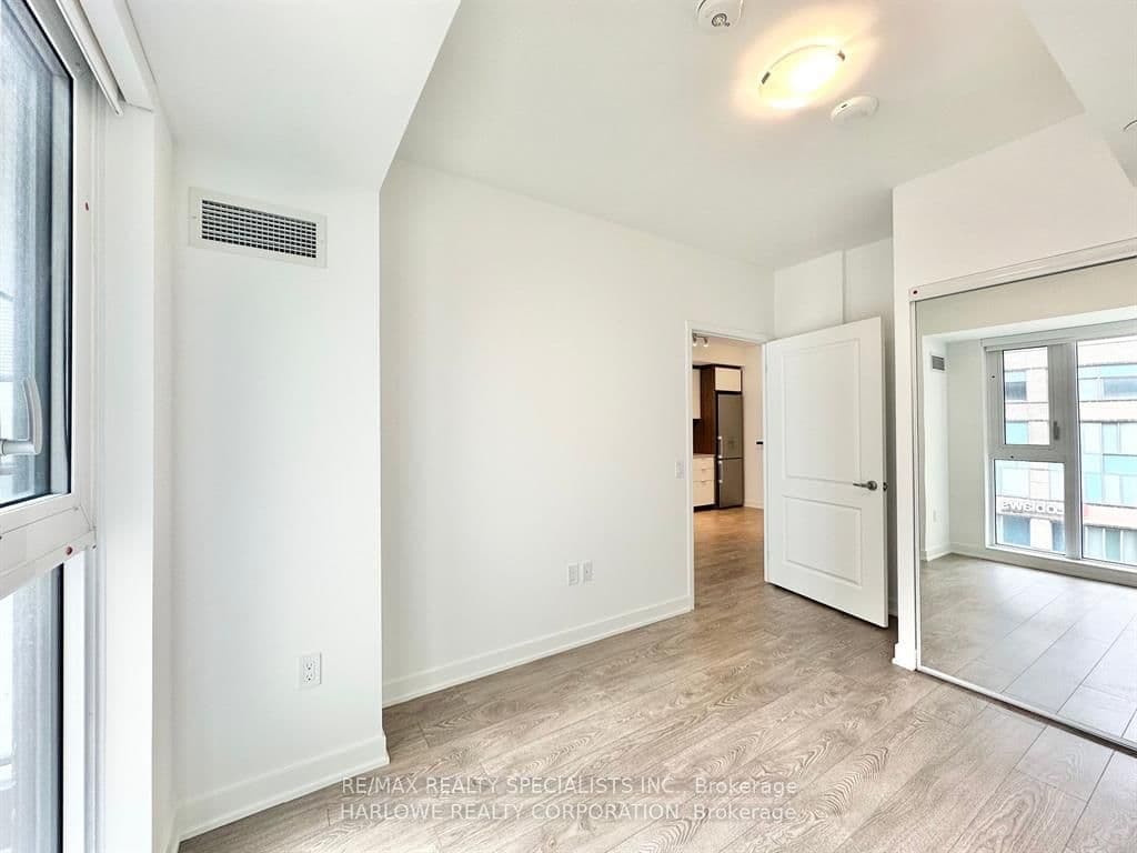 543 Richmond Street W, Unit 502 thumbnail 34
