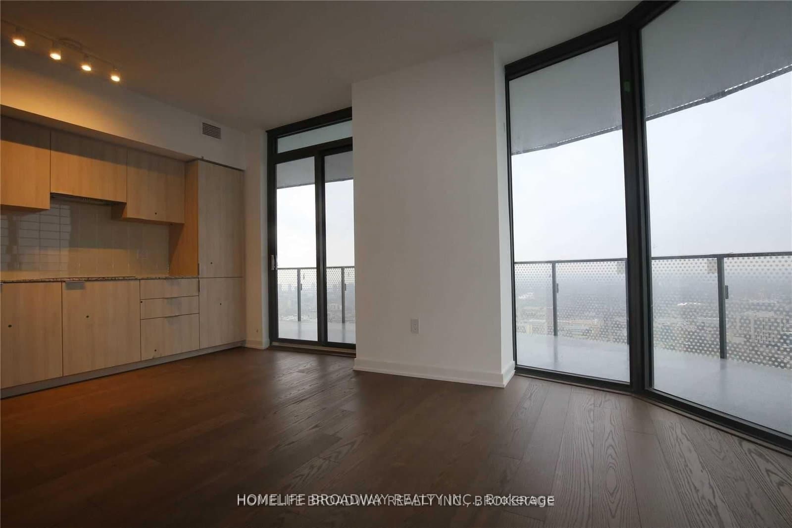 11 Wellesley Street W, Unit 5708 thumbnail 3