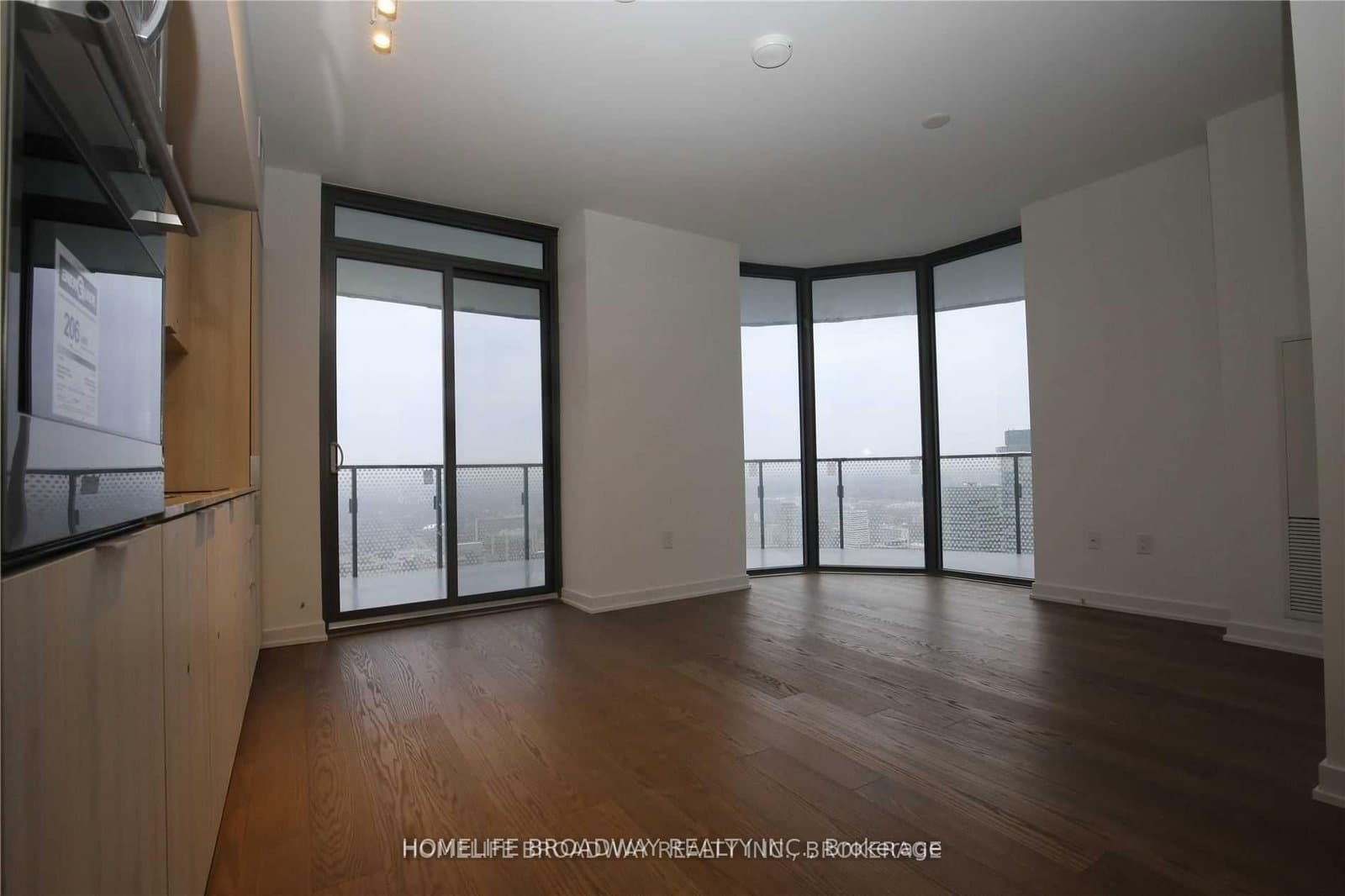 11 Wellesley Street W, Unit 5708 thumbnail 4