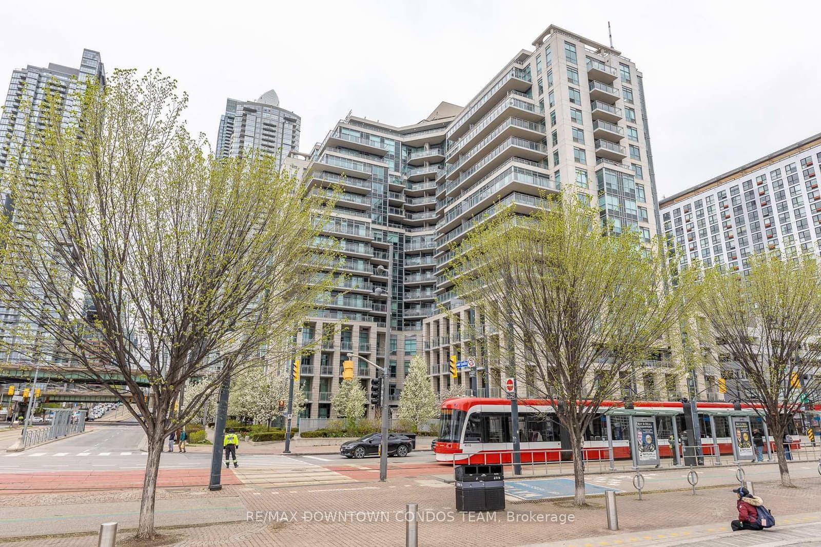 #404 - 410 Queens Quay W
