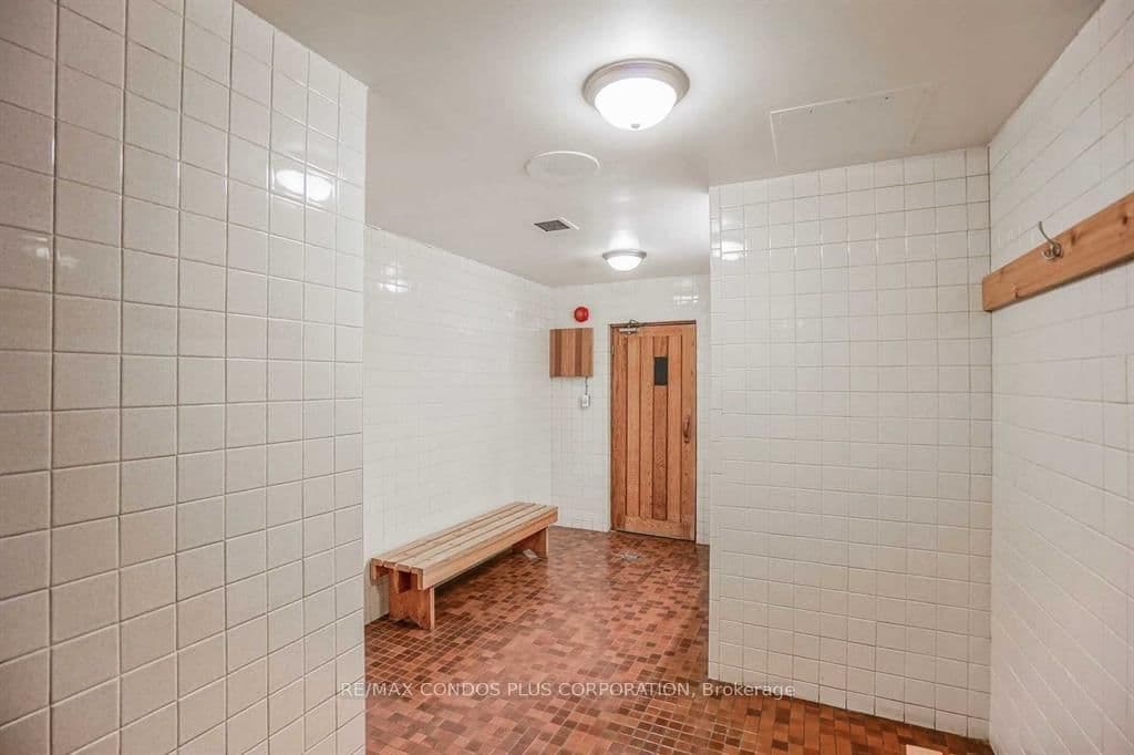 720 Spadina Avenue, Unit 1011 thumbnail 24