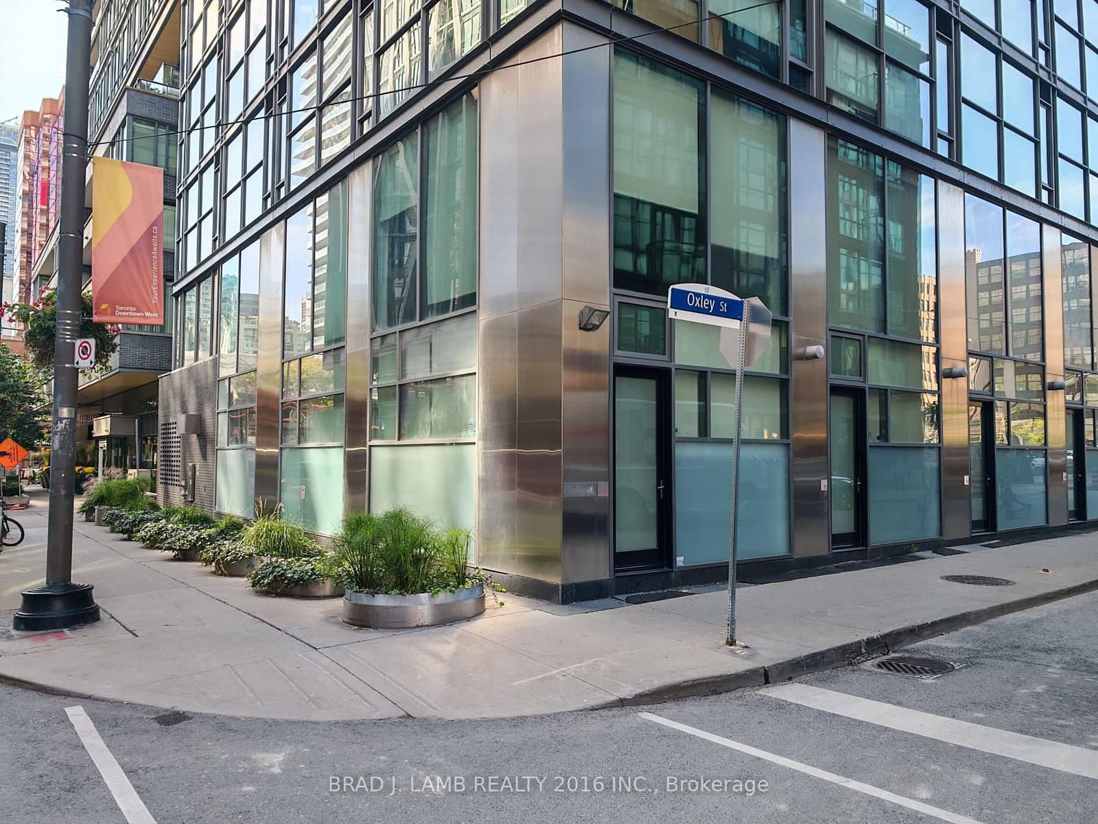 #TH1 - 25 Oxley Street