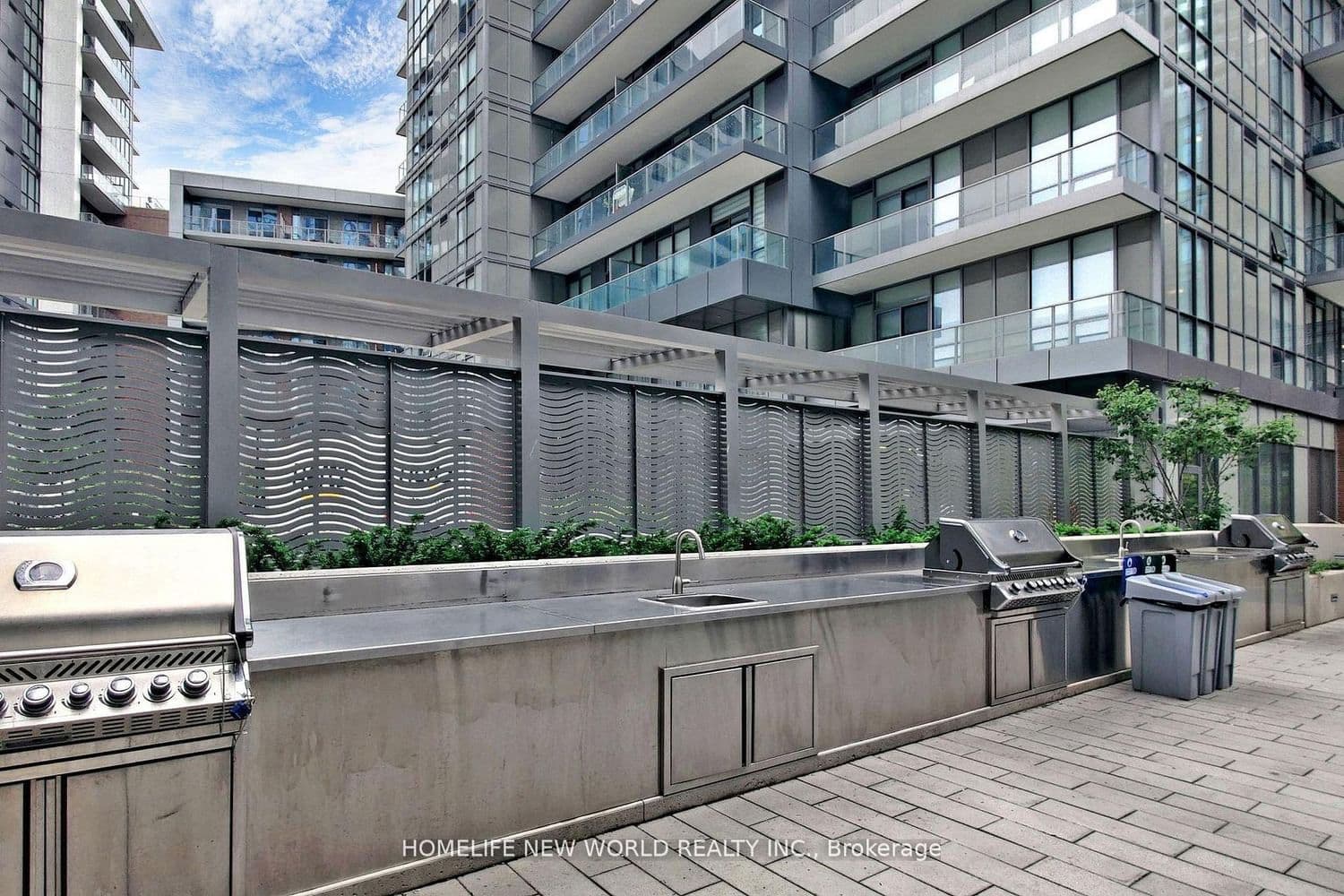 #317 - 32 Forest manor Road