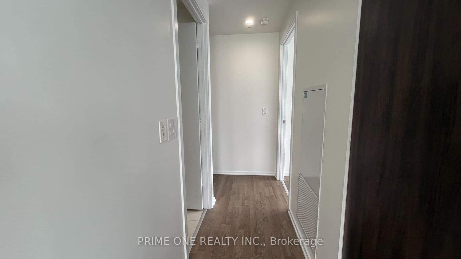 1 Bloor Street E, Unit 1704 thumbnail 19